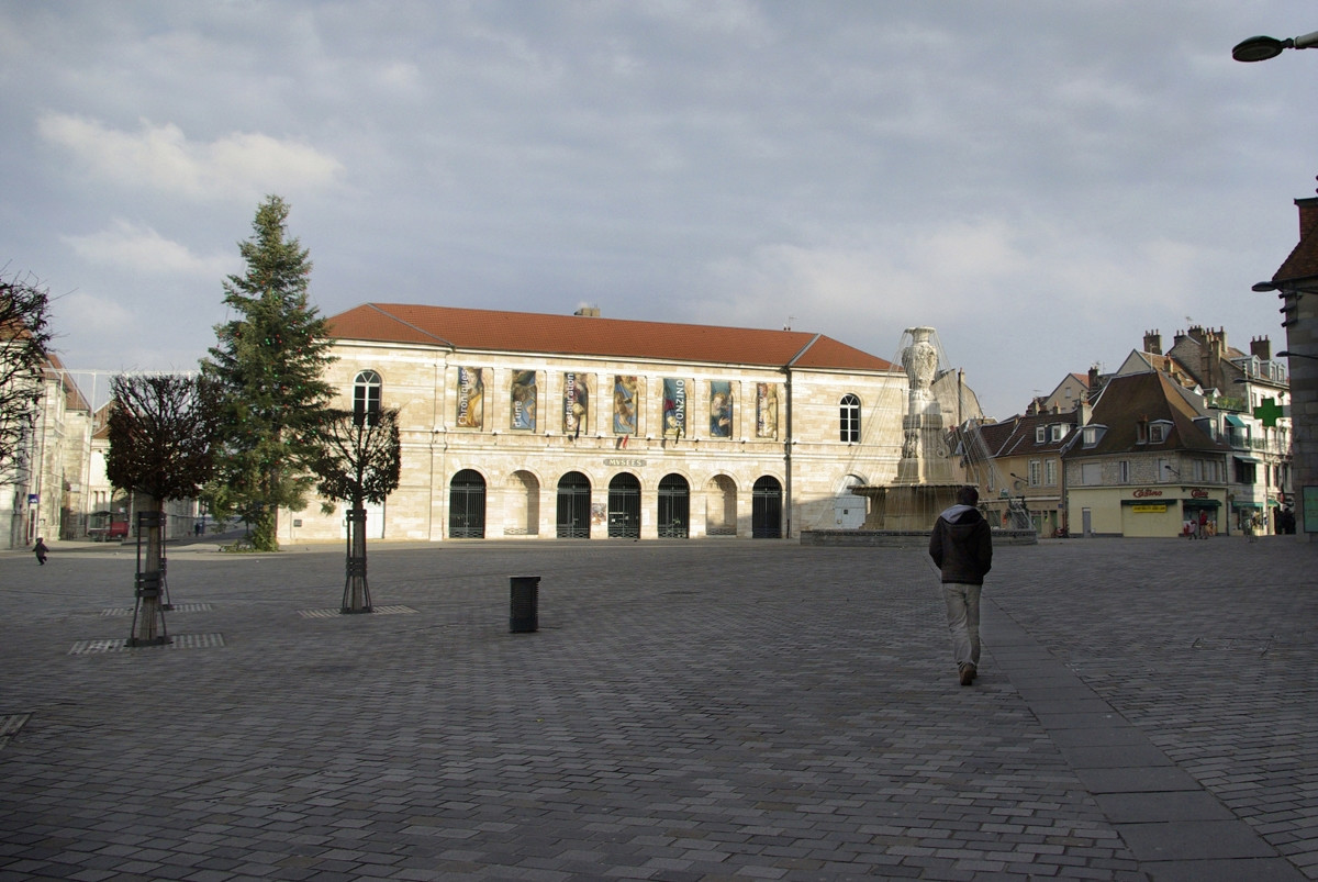 Площадь в Безансоне, Франция – фотографии Франции