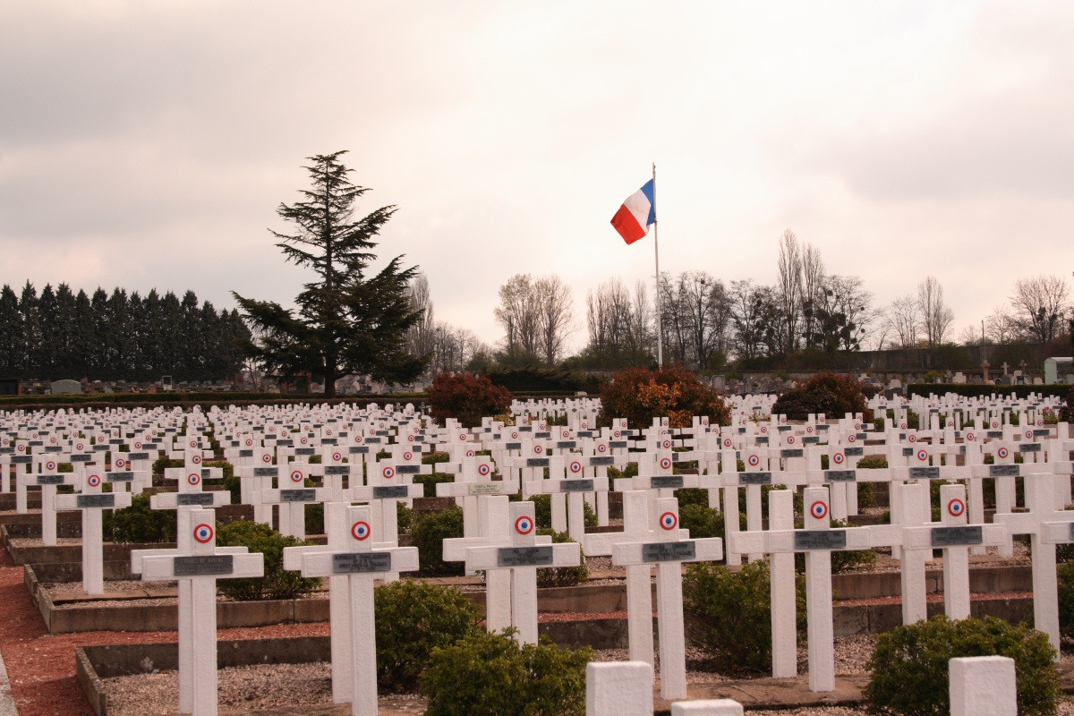 Кладбище в Дижоне, Франция – фотографии Франции