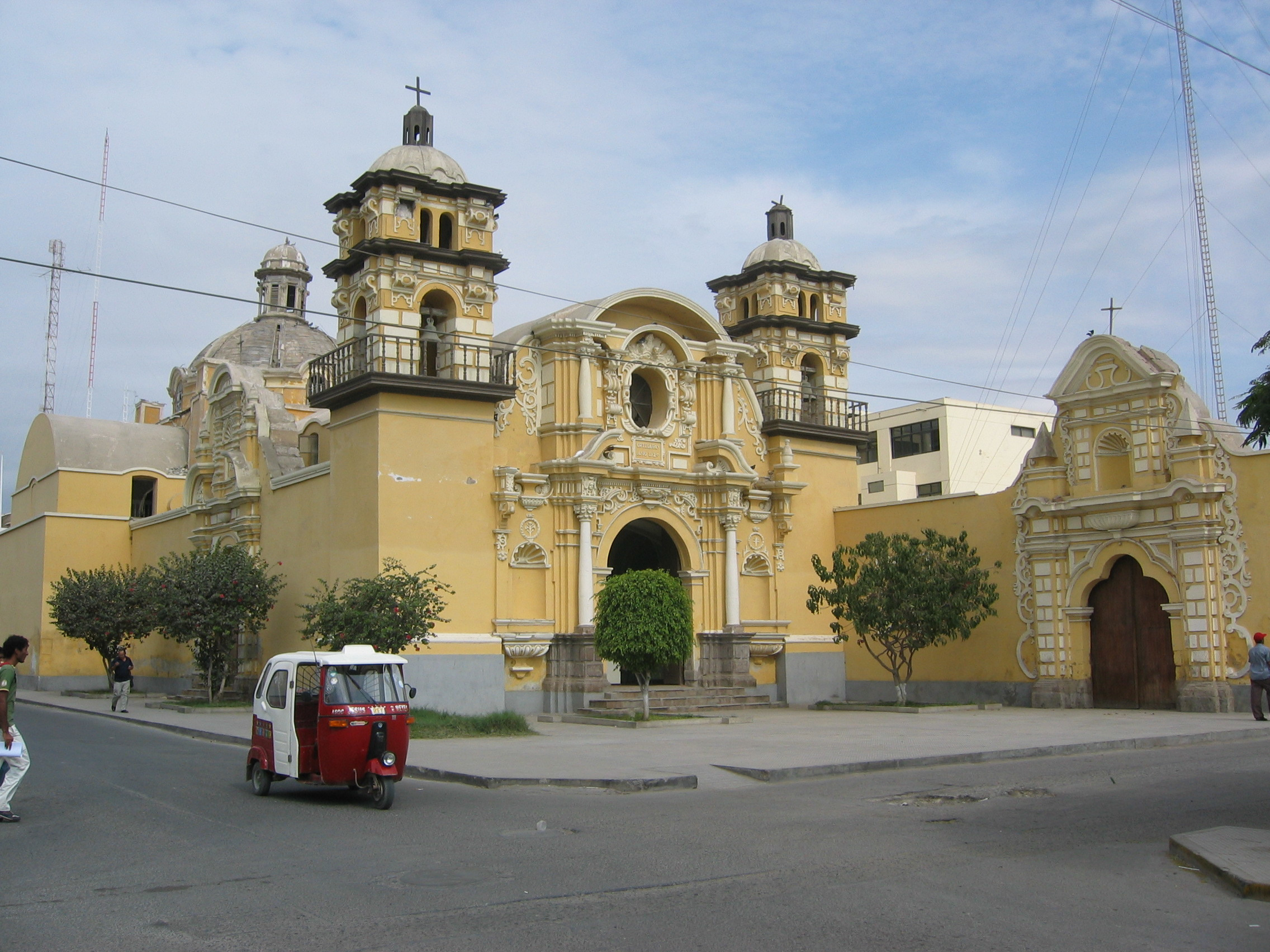 Церковь в городке Писко – фотографии Перу