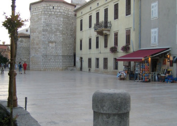 Улица в Крк, Хорватия. Фото 2 – фотографии Хорватии