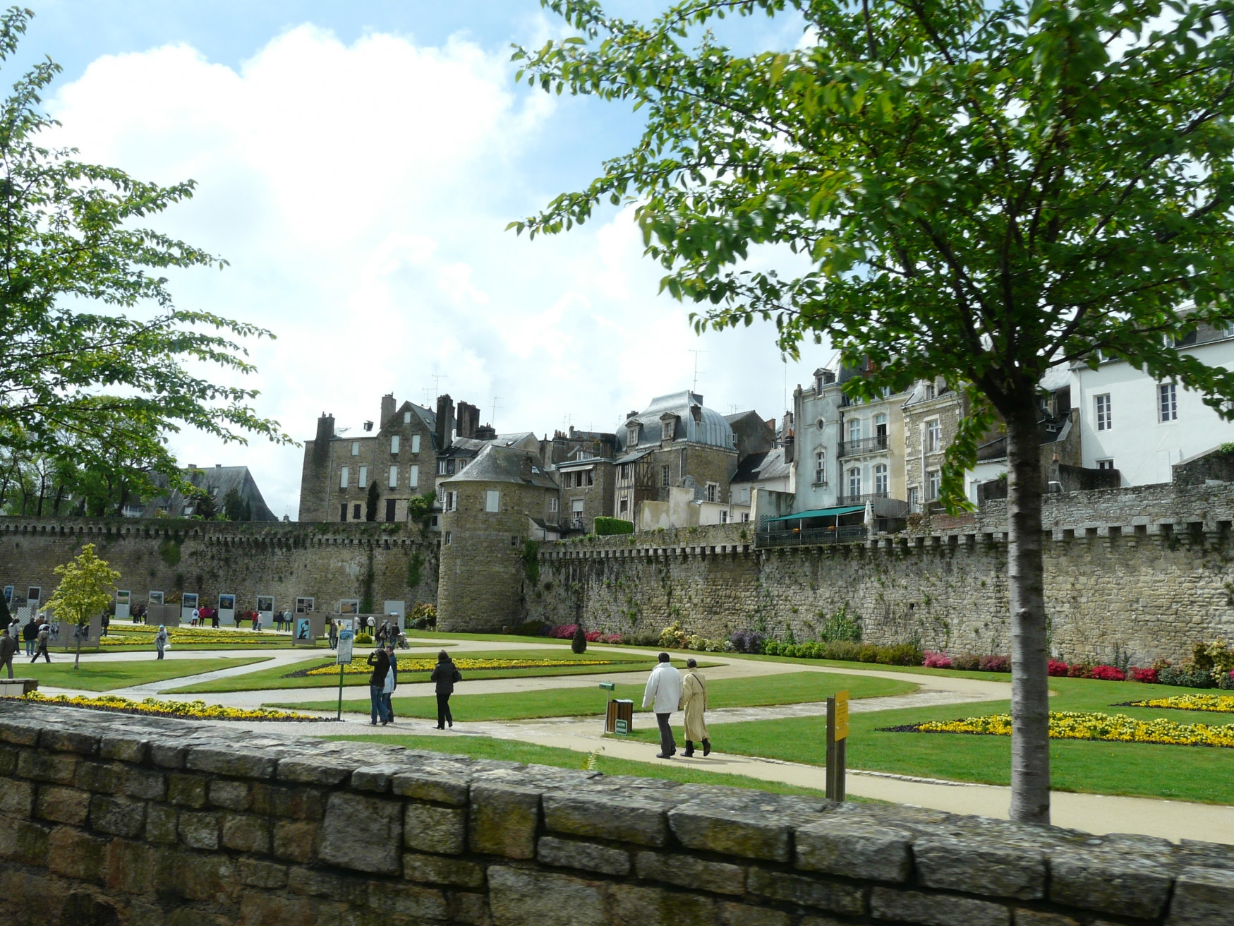 Достопримечательность в Ванне, Франция. Фото 1 – фотографии Франции