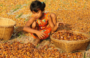 Девочка в Мраук-У, Мьянма – фотографии Мьянмы