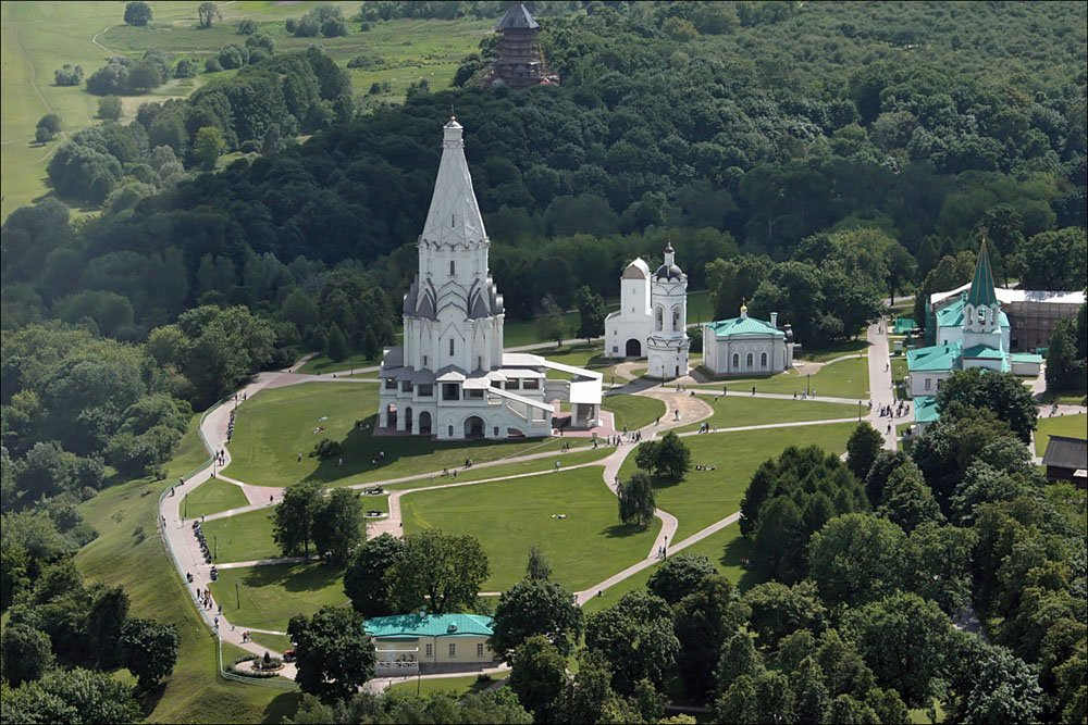 Парк в коломенском Парк в коломенском