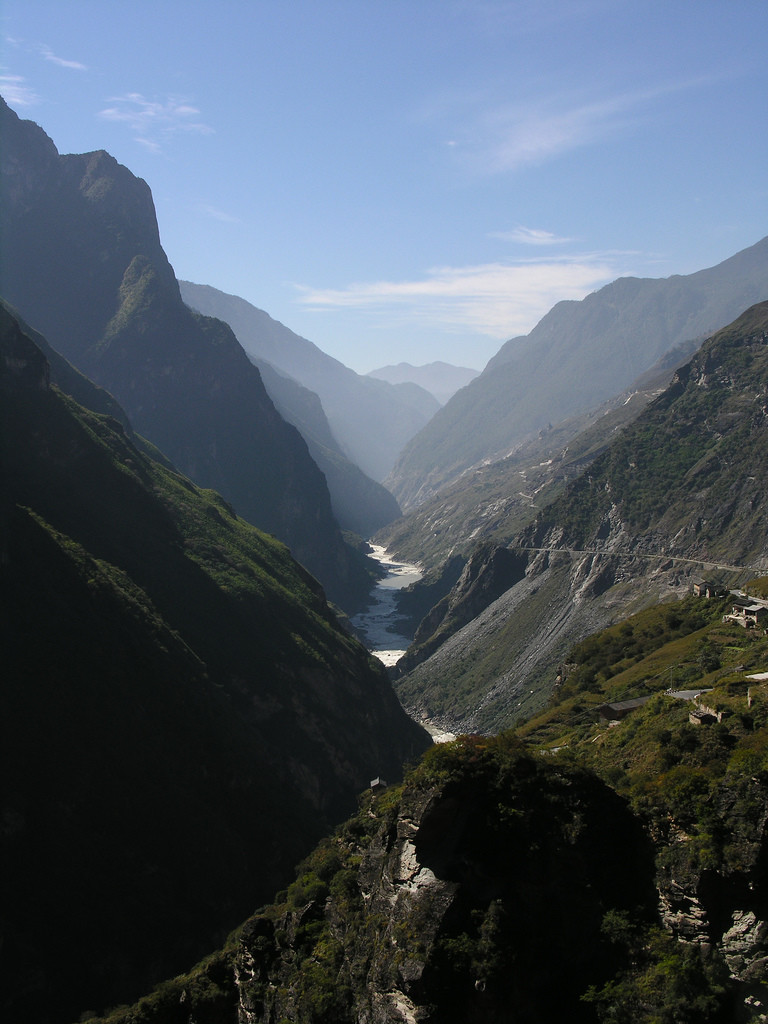 Ущелье в окрестностях Лицзяна – фотографии Китая