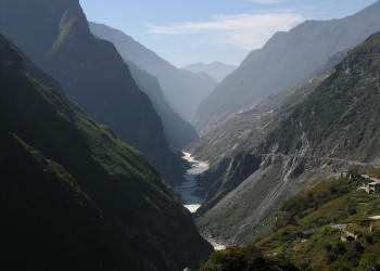 Ущелье в окрестностях Лицзяна – фотографии Китая