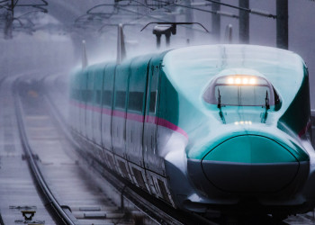 Японский супер-поезд Синкансэн H5 (Shinkansen H5). Фото 2 – фотографии Японии