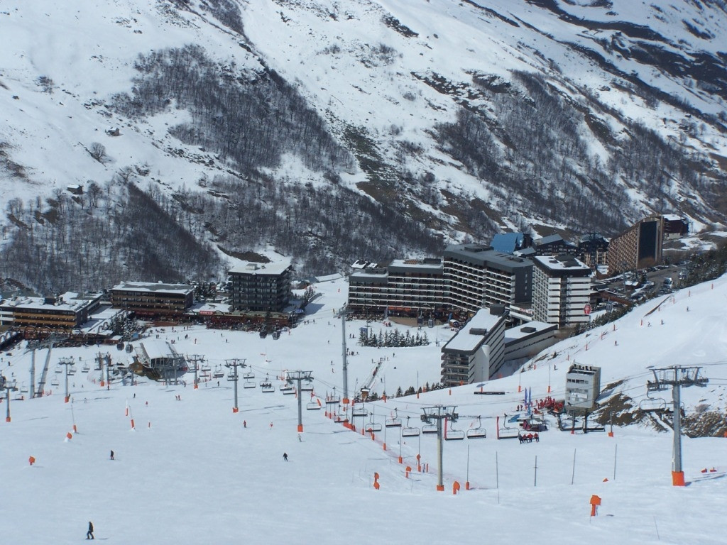 Отели в Ле-Менюире, Франция – фотографии Франции