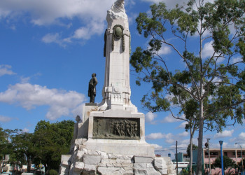 Памятник в Санта- Клара, Куба. Фото 13 – фотографии Кубы