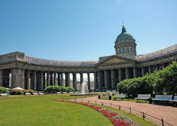 Сквер в Санкт-Петербурге, Россия – фотографии России
