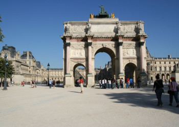Триумфальная арка в Париже, Франция – фотографии Франции