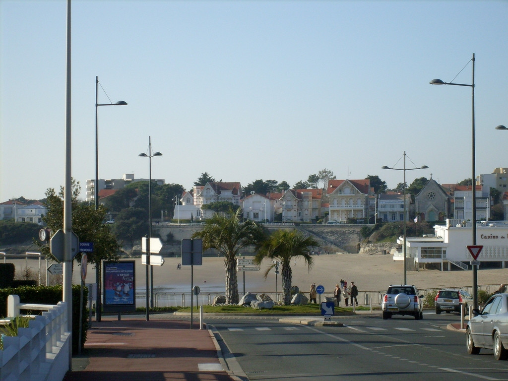 Дома в Руайяне, Франция – фотографии Франции