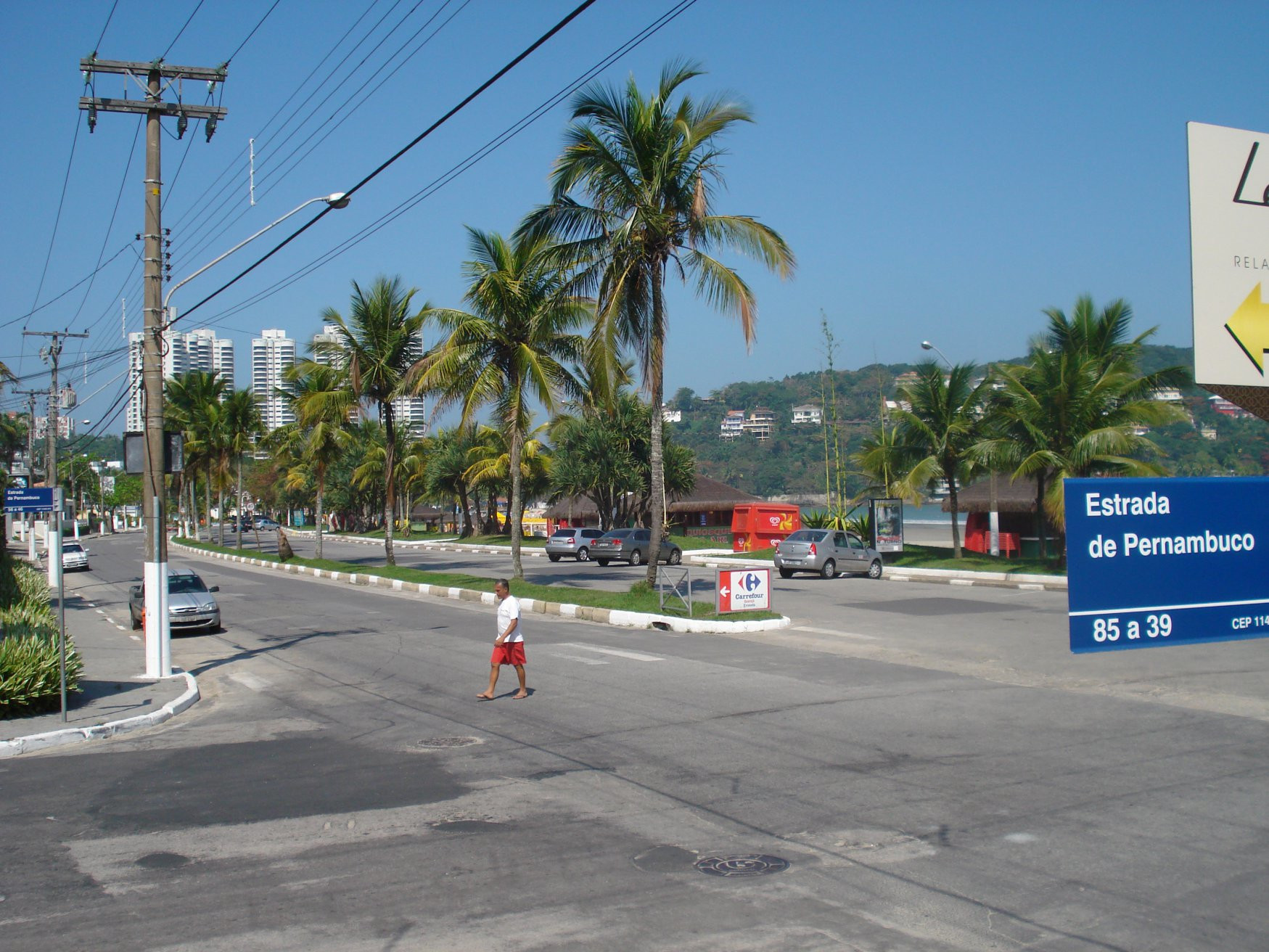 Улица в Гуаружа, Бразилия – фотографии Бразилии