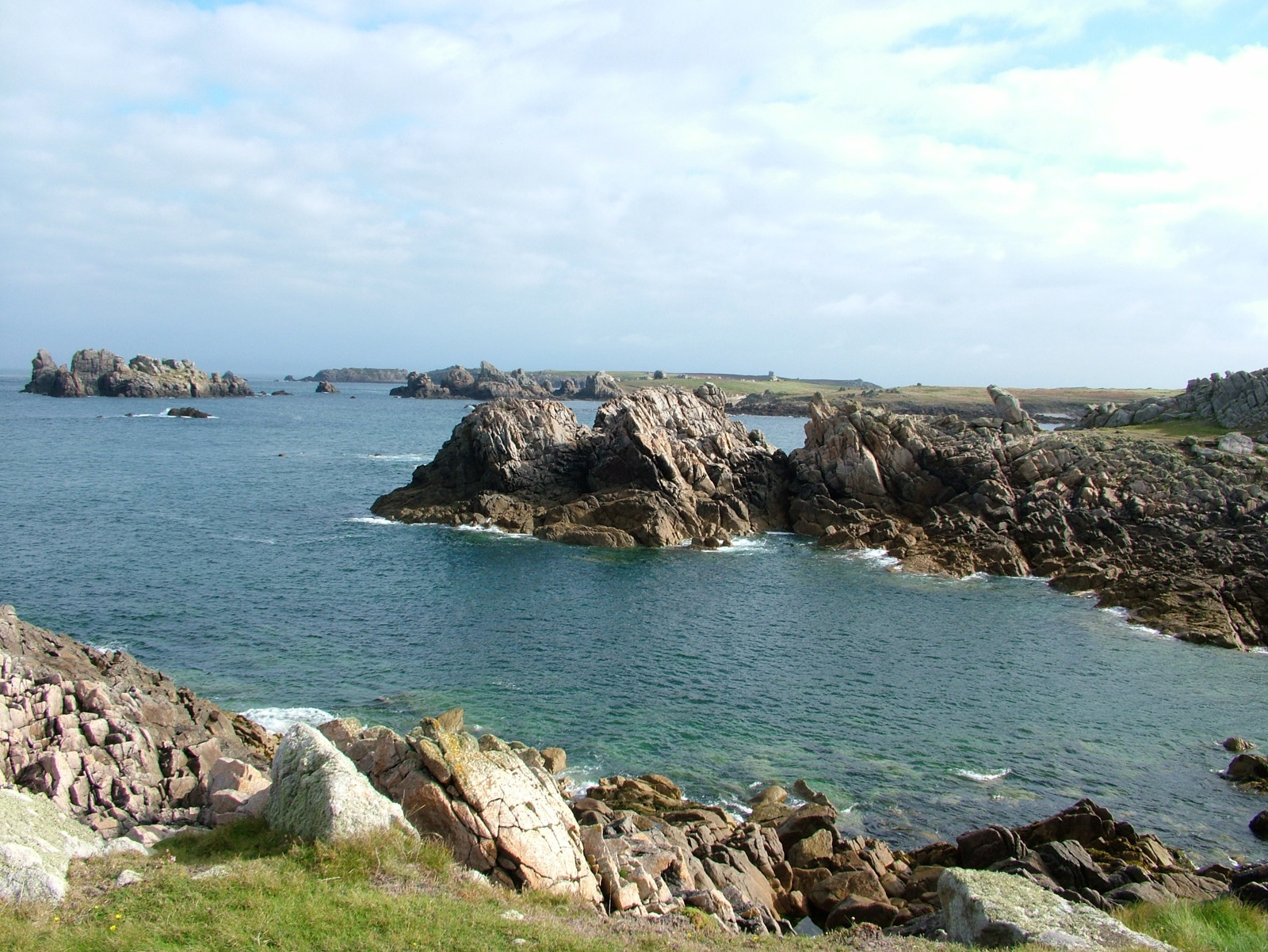 Скалы в Уэссане, Франция. Фото 3 – фотографии Франции