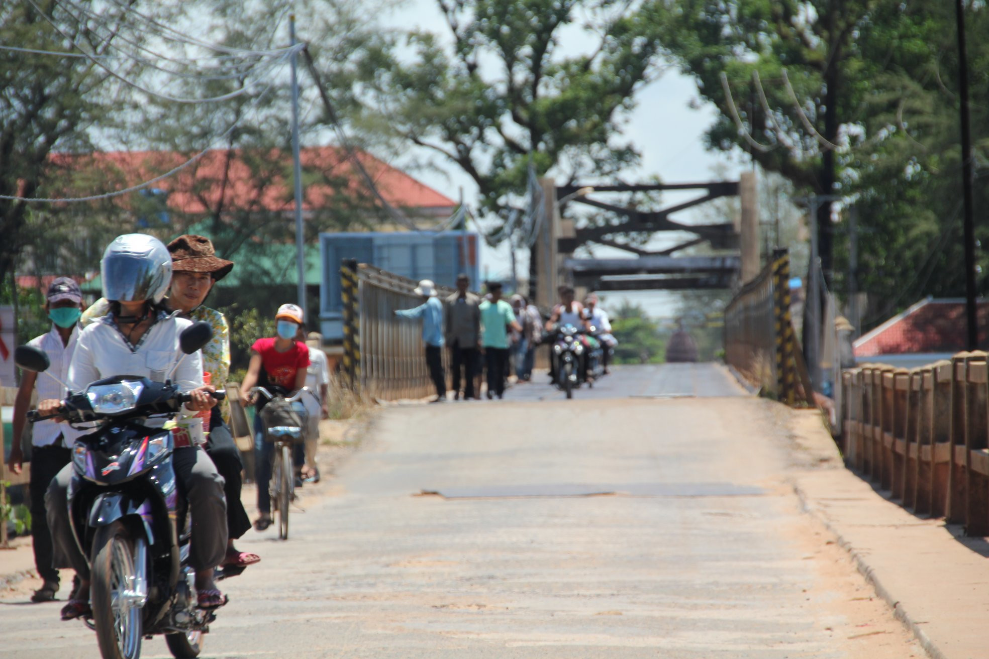 Люди в Кампоте, Камбоджа – фотографии Камбоджи