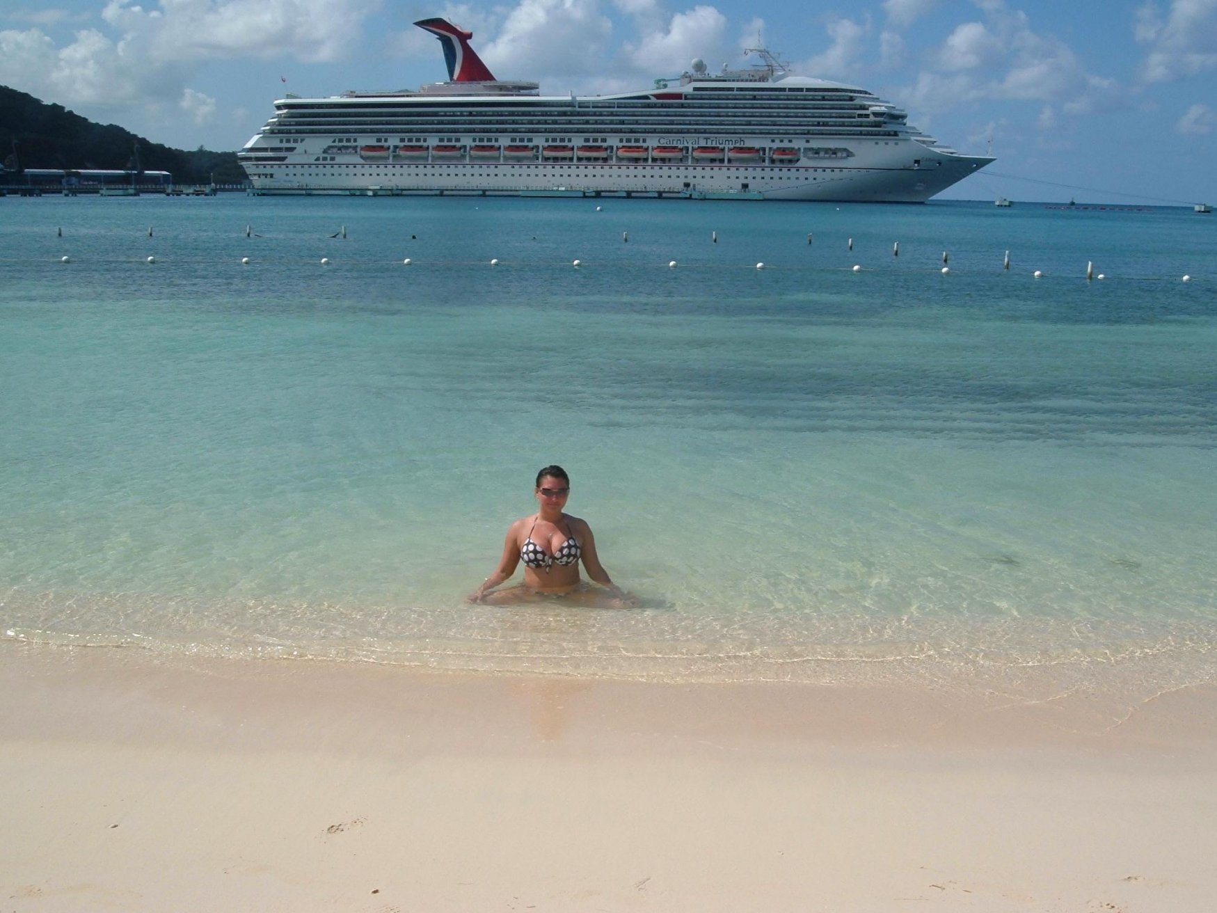 Корабль в море на Ямайке – фотографии Ямайки