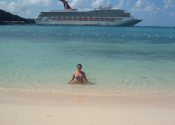 Корабль в море на Ямайке – фотографии Ямайки