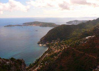 Понарамный вид в Эз, Франция. Фото 1 – фотографии Франции