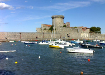 Яхты и Катера в Сибуре, Франция – фотографии Франции