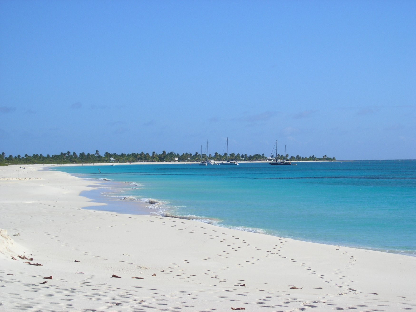 Пляж на острове Барбуда. Фото 2 – фотографии Антигуа и Барбуды