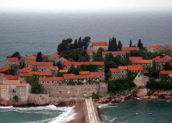 Дома на острове Святого Стефана, Черногория – фотографии Черногории