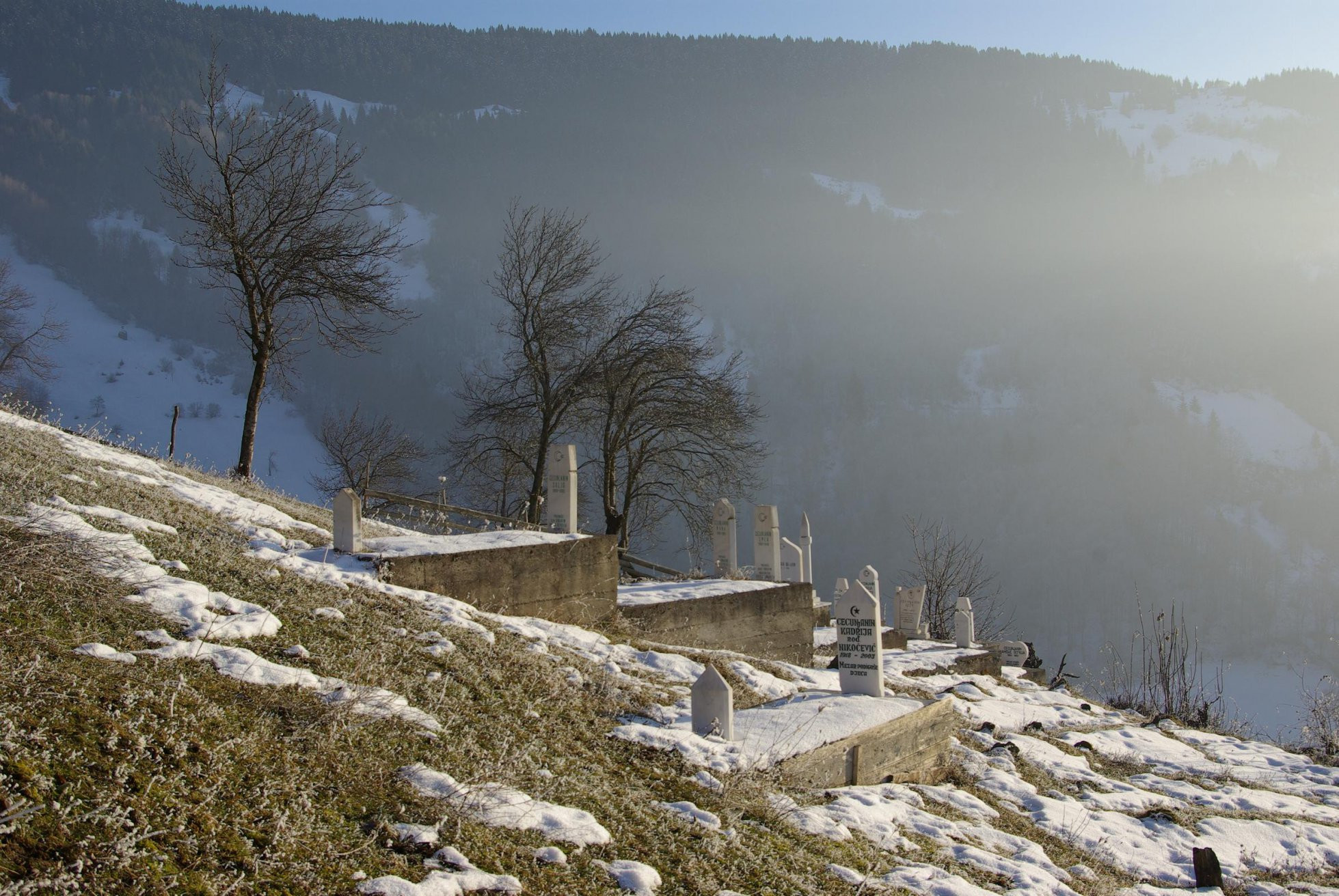 Кладбище в Плав, Черногория. Фото 2 – фотографии Черногории