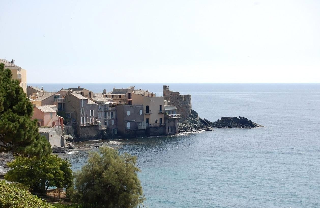 Дома в Эрбалунге, Франция. Фото 1 – фотографии Франции