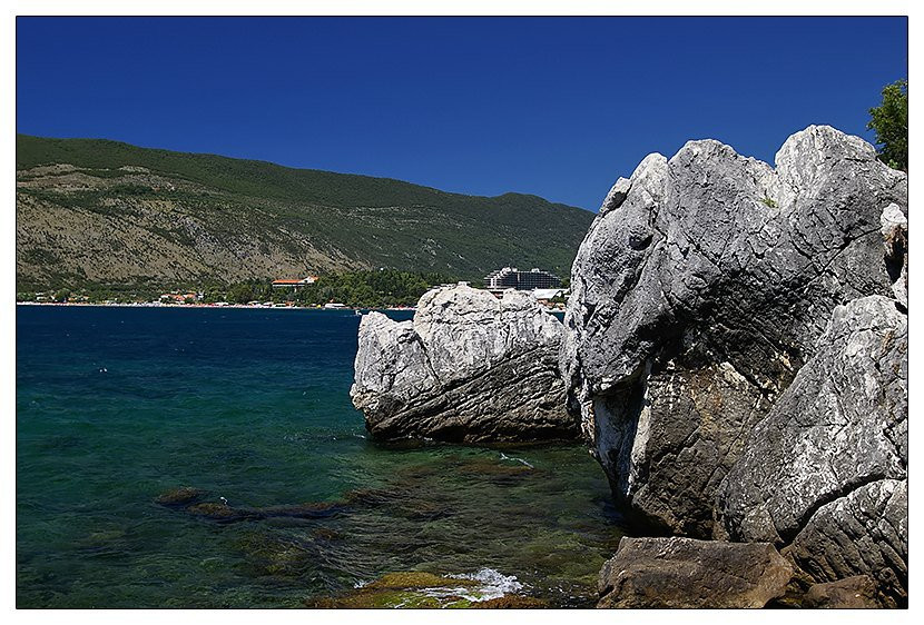 Скалы в Игало, Черногория – фотографии Черногории