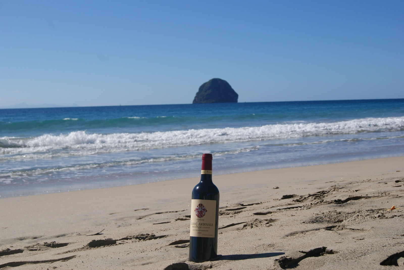 Алмазная скала - одна из визитных карточек Мартиники – фотографии Мартиники