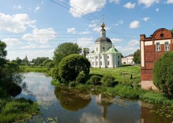 Церковь Рождества Богородицы в Вязьме, Смоленская область – фотографии России