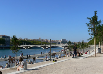 Набережная в Лионе, Франция. Фото 2 – фотографии Франции