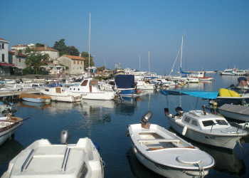 Яхты и катера в Малинске, Хорватия. Фото 10 – фотографии Хорватии