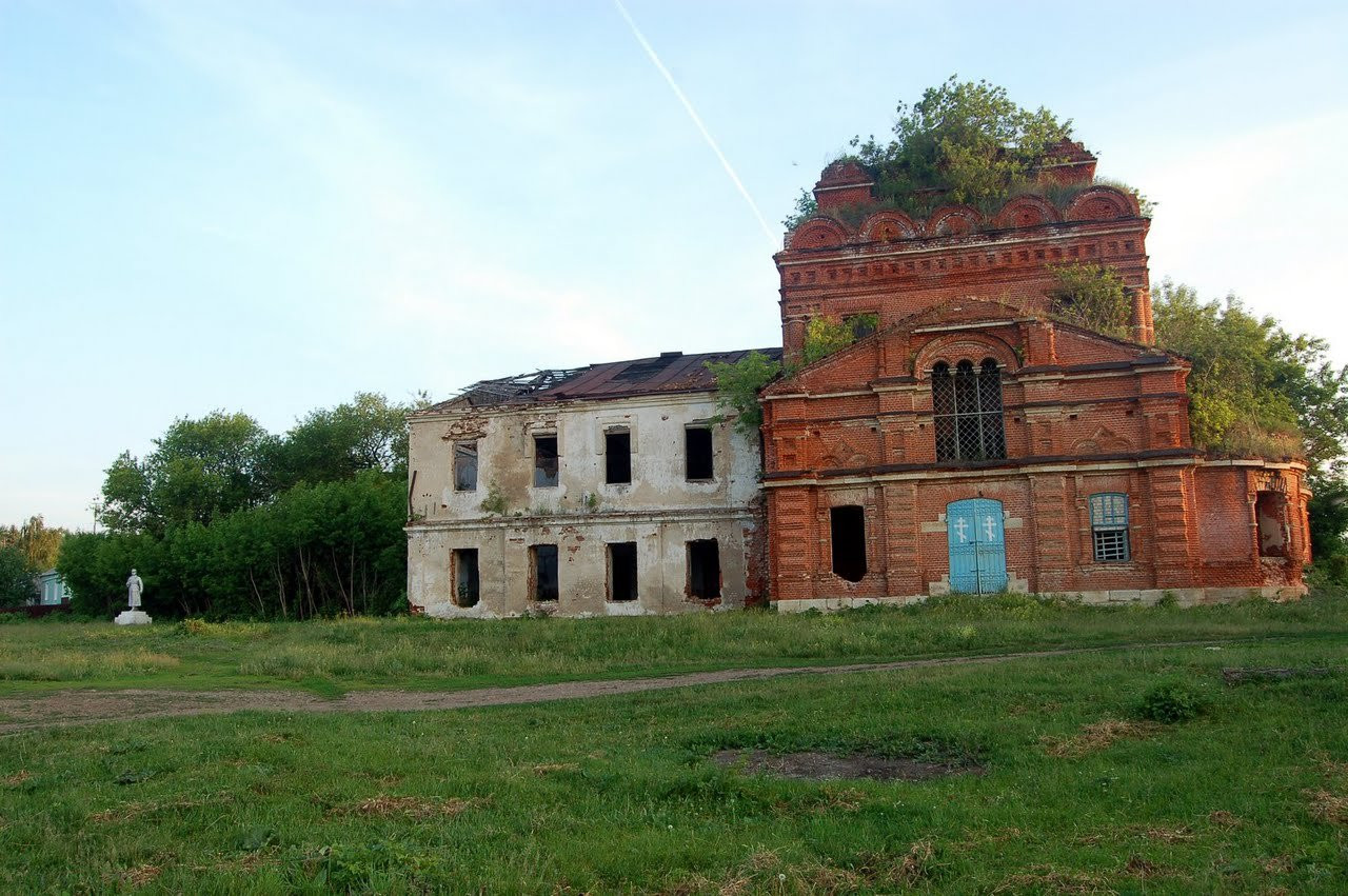 Развалины в Лебедянь, Россия. Фото 1 – фотографии России