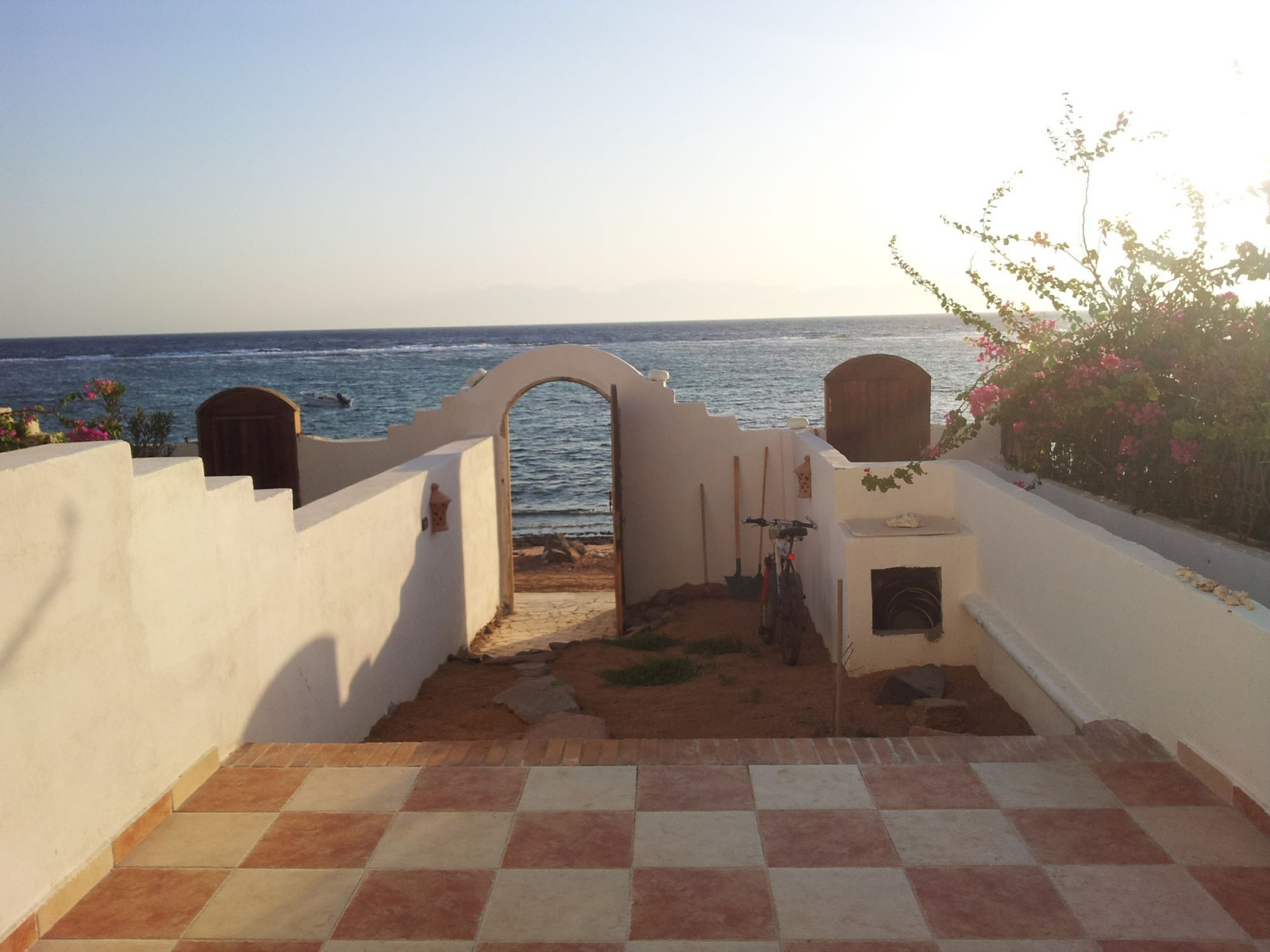 Вид с крыльца дома – фотографии Египта