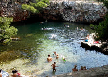 Люди на острове Локрум, Хорватия – фотографии Хорватии