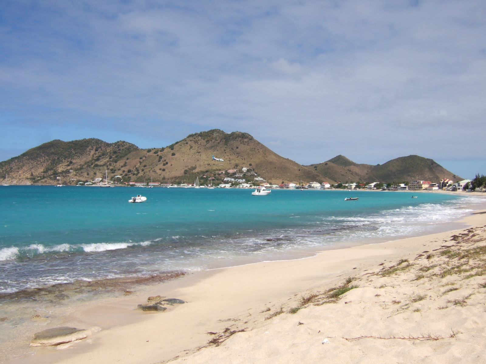 Побережье Гранд Кейс (Grand Case) в Сен-Мартен – фотографии Сен-Мартена