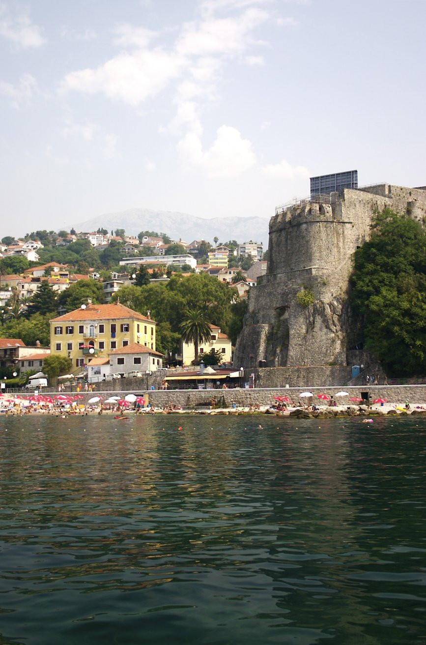 Пляж в Херцег-Нови, Черногория. Фото 13 – фотографии Черногории