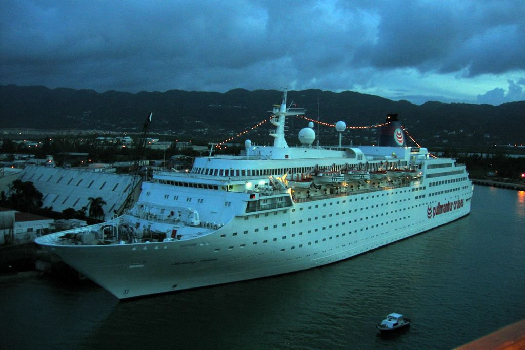 Корабль в Монтего Бей, Ямайка – фотографии Ямайки