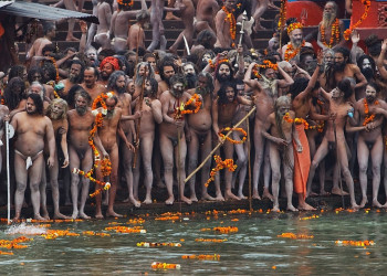 Обряды массового паломничества индусов Кумбха-мела – фотографии Индии