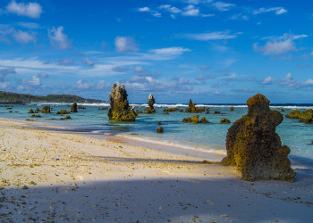 Песчаные пляжи в Науру не привлекают туристов – фотографии Науру