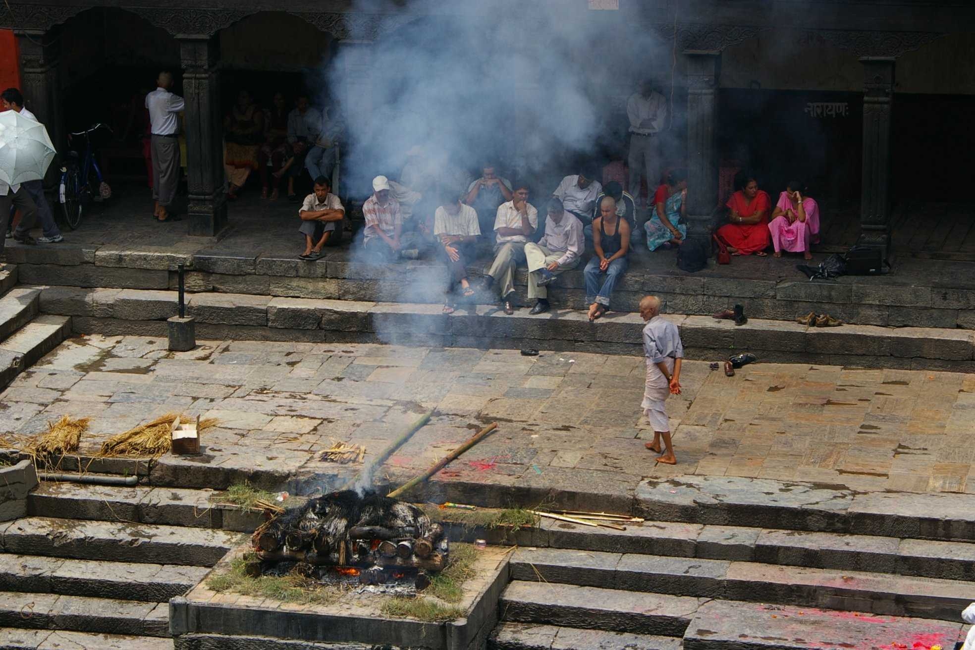 Кремация в Пашупатинатхе – фотографии Непала