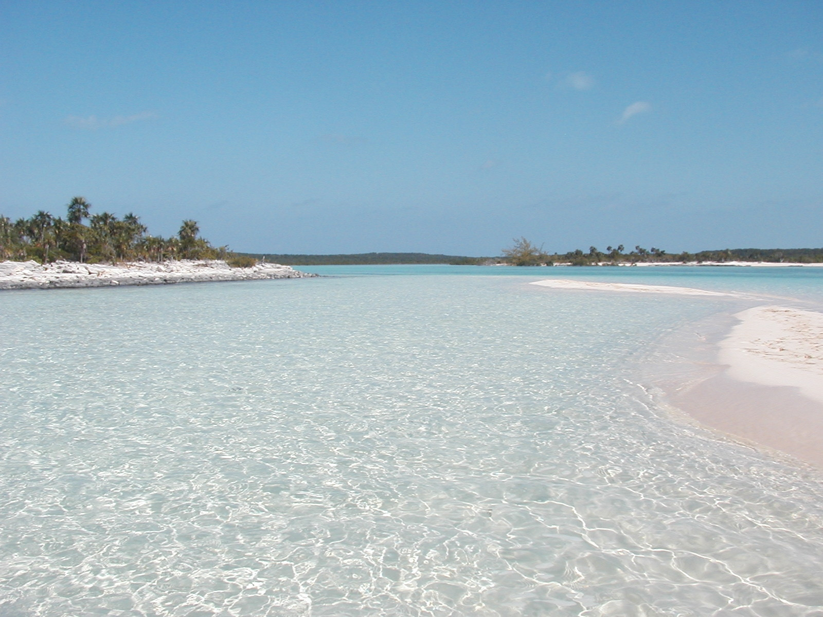 Море на острове Эксума, Багамские острова. Фото 11 – фотографии Багамских островов