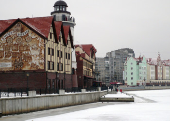 Рыбная деревня на берегу Преголи. Современная стилизация – фотографии России