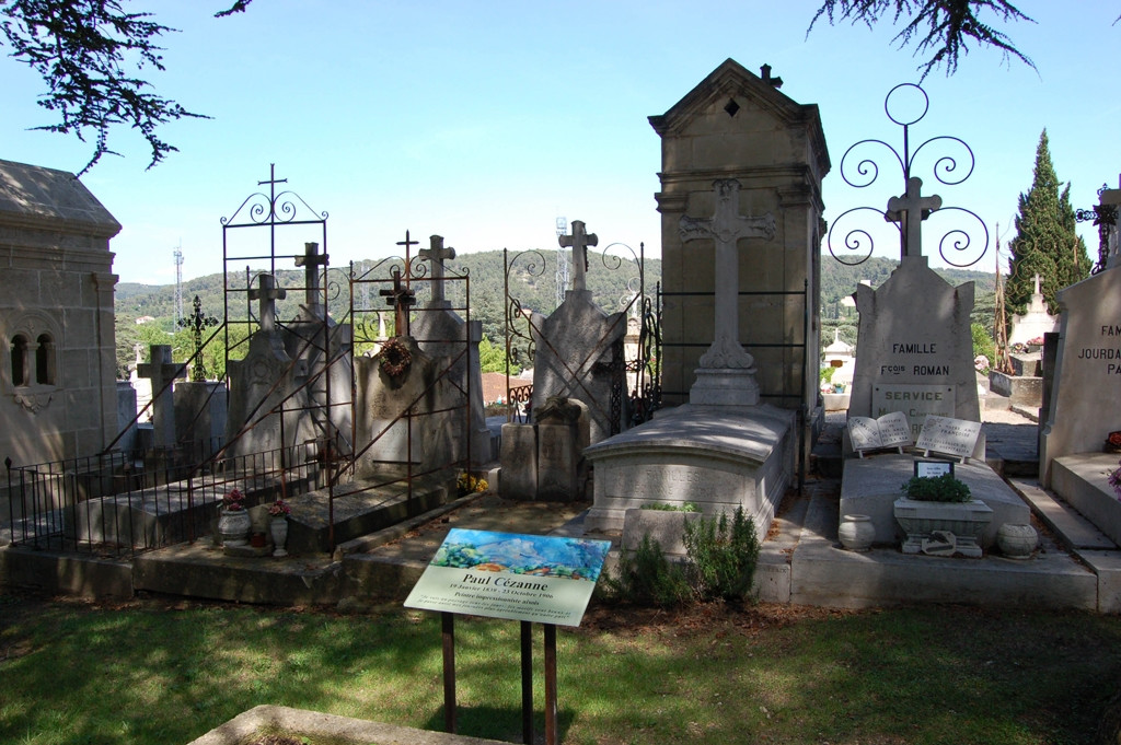 Кладбище в Экс-ан-Прованс, Франция – фотографии Франции