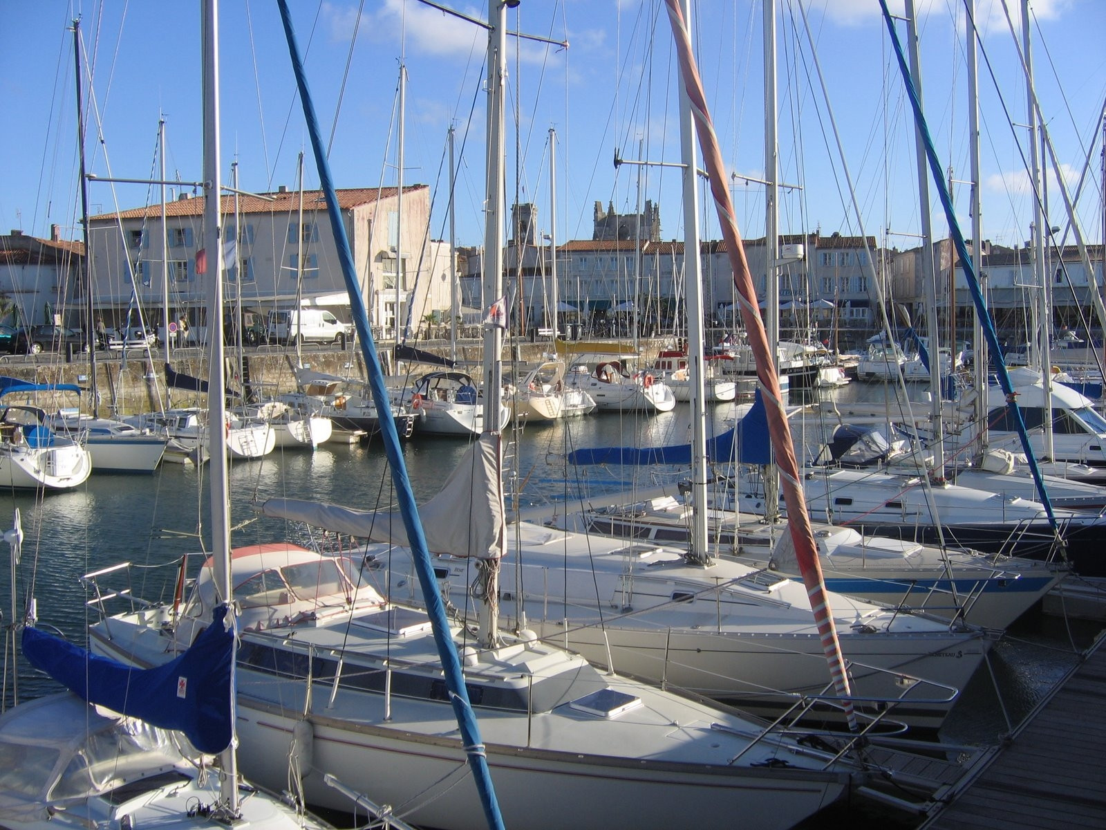 Яхты и катера на острове Ре, Франция. Фото 3 – фотографии Франции