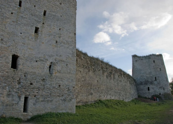 Крепость в Изборске, Россия. Фото 6 – фотографии России