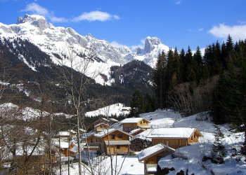 Жилые домики в горах. Аннаберг. Австрия – фотографии Австрии