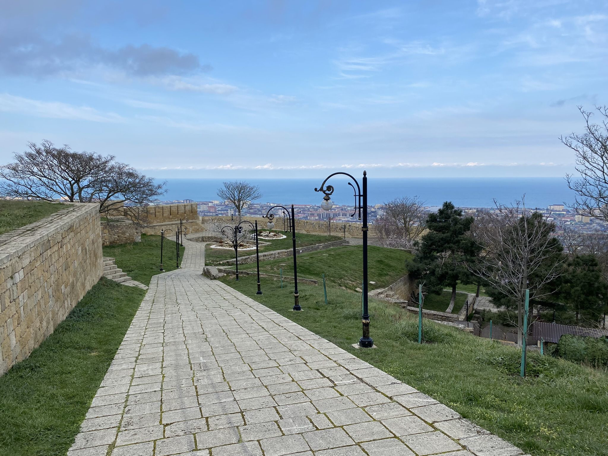 Территория дербентской крепости Нарын-кала (Naryn-kala) – фотографии России