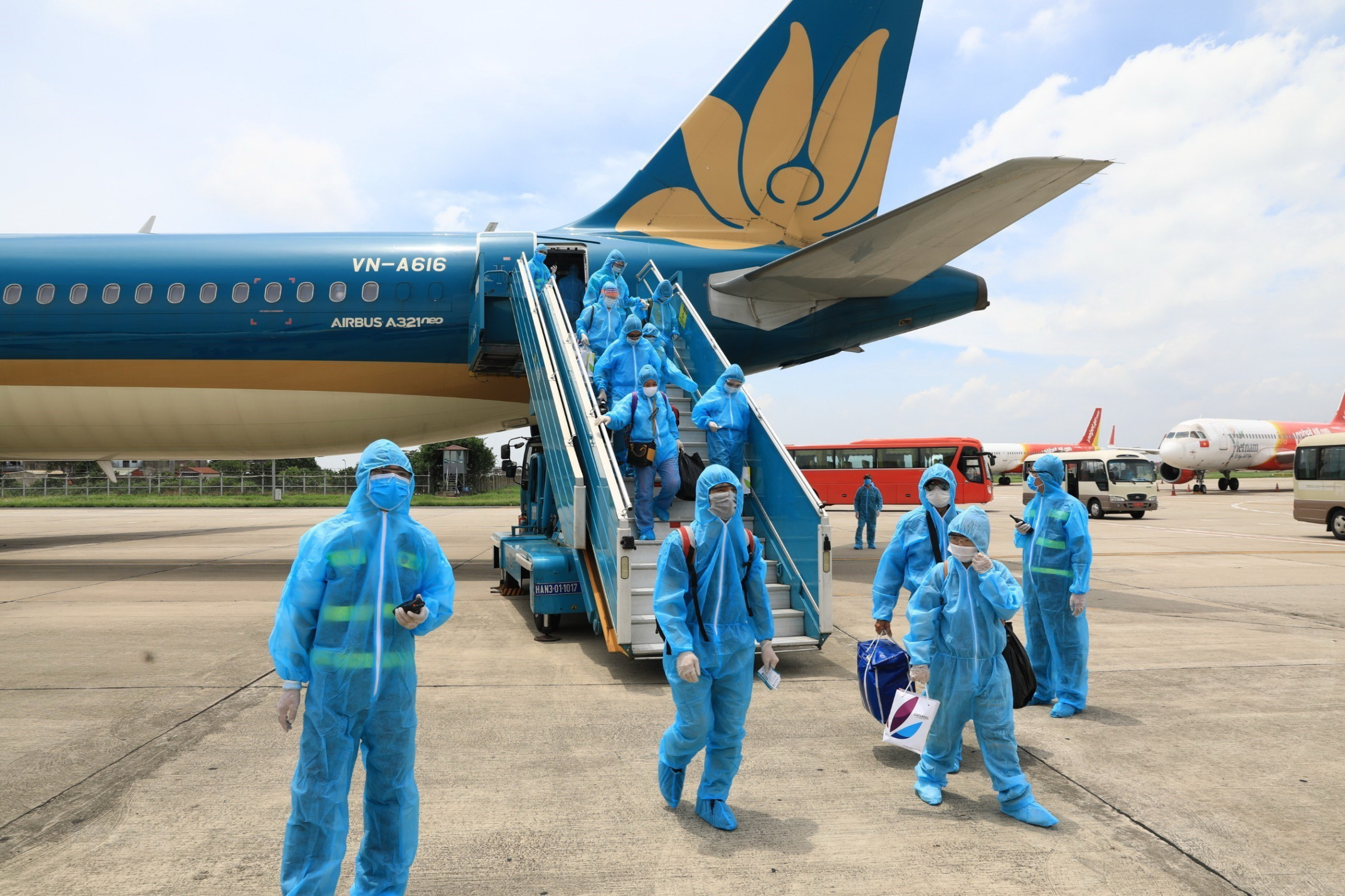 Вьетнамские авиалинии и сумасшедшие пассажиры – фотографии Вьетнама