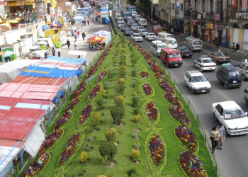 Улица в Ла-Пас, Боливия – фотографии Боливии