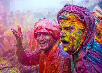 Фестиваль весны "Холи" в Индии – фотографии Индии